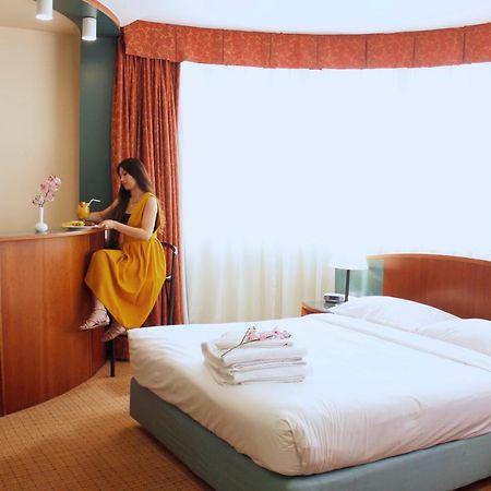 Al Diar Dana Hotel Abu Dhabi Eksteriør bilde