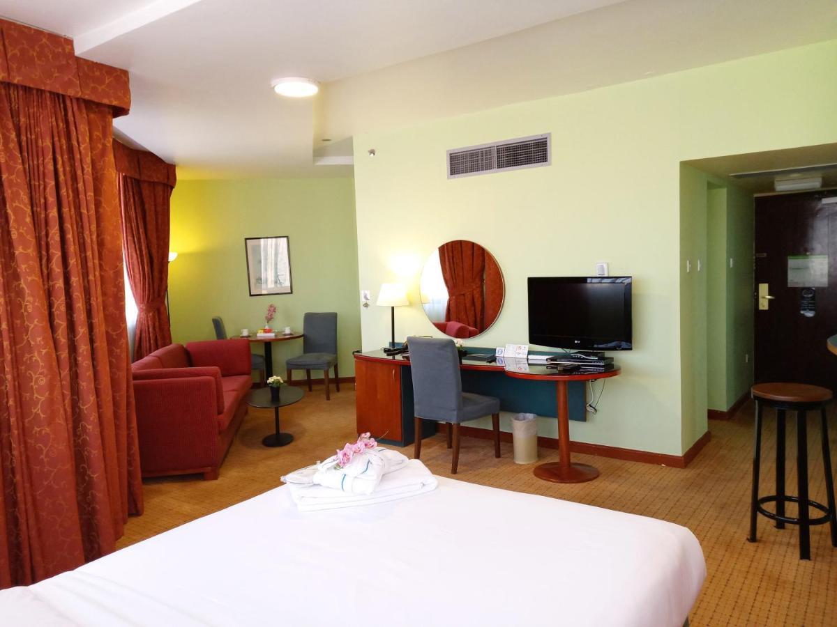 Al Diar Dana Hotel Abu Dhabi Eksteriør bilde